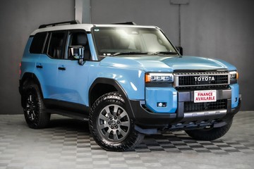 https://vehicle-cdn.autoleague.cloud/30640_U110834_1.jpg