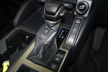 https://vehicle-cdn.autoleague.cloud/30640_U110834_11.jpg