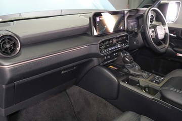 https://vehicle-cdn.autoleague.cloud/30640_U110834_13.jpg