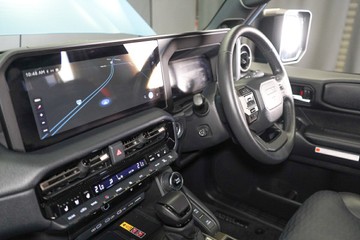 https://vehicle-cdn.autoleague.cloud/30640_U110834_14.jpg
