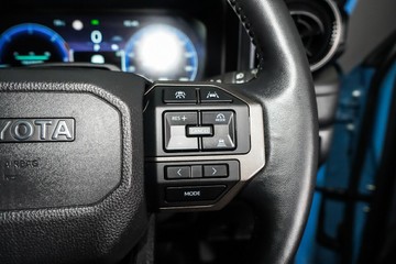 https://vehicle-cdn.autoleague.cloud/30640_U110834_20.jpg