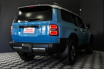 https://vehicle-cdn.autoleague.cloud/30640_U110834_4.jpg