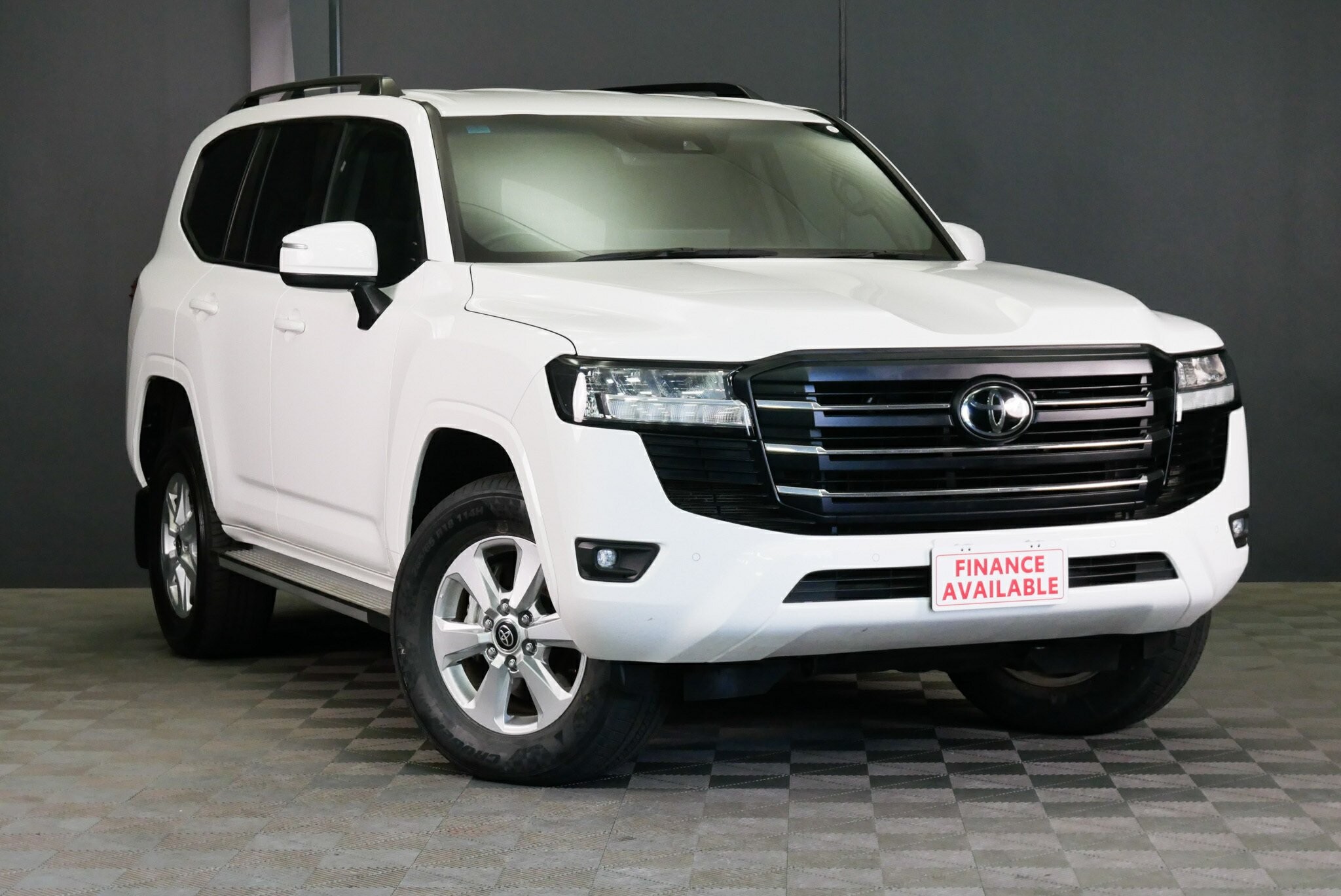 Toyota Landcruiser image 1
