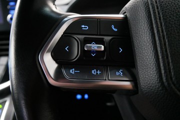 https://vehicle-cdn.autoleague.cloud/30640_U110836_13.jpg