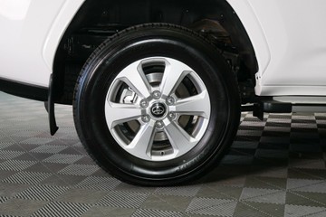 https://vehicle-cdn.autoleague.cloud/30640_U110836_7.jpg
