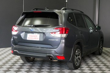 https://vehicle-cdn.autoleague.cloud/30640_U110842_17.jpg
