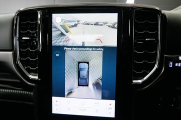 https://vehicle-cdn.autoleague.cloud/30640_U110855_12.jpg