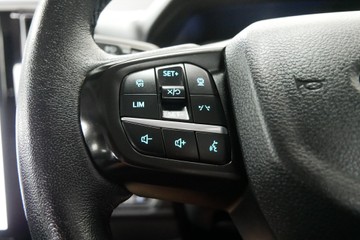 https://vehicle-cdn.autoleague.cloud/30640_U110855_14.jpg