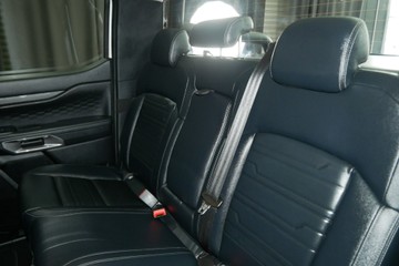 https://vehicle-cdn.autoleague.cloud/30640_U110855_20.jpg