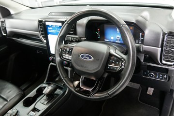 https://vehicle-cdn.autoleague.cloud/30640_U110855_9.jpg