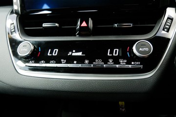 https://vehicle-cdn.autoleague.cloud/30640_U110867_13.jpg