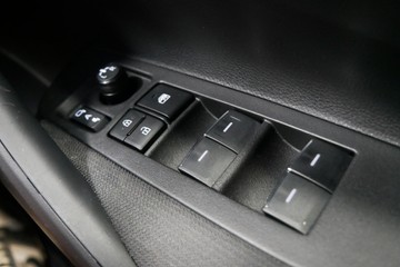 https://vehicle-cdn.autoleague.cloud/30640_U110867_17.jpg