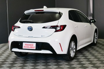 https://vehicle-cdn.autoleague.cloud/30640_U110867_4.jpg