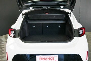 https://vehicle-cdn.autoleague.cloud/30640_U110867_7.jpg