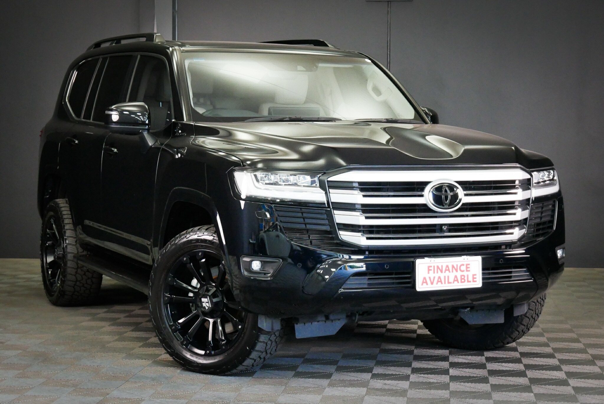 Toyota Landcruiser image 1