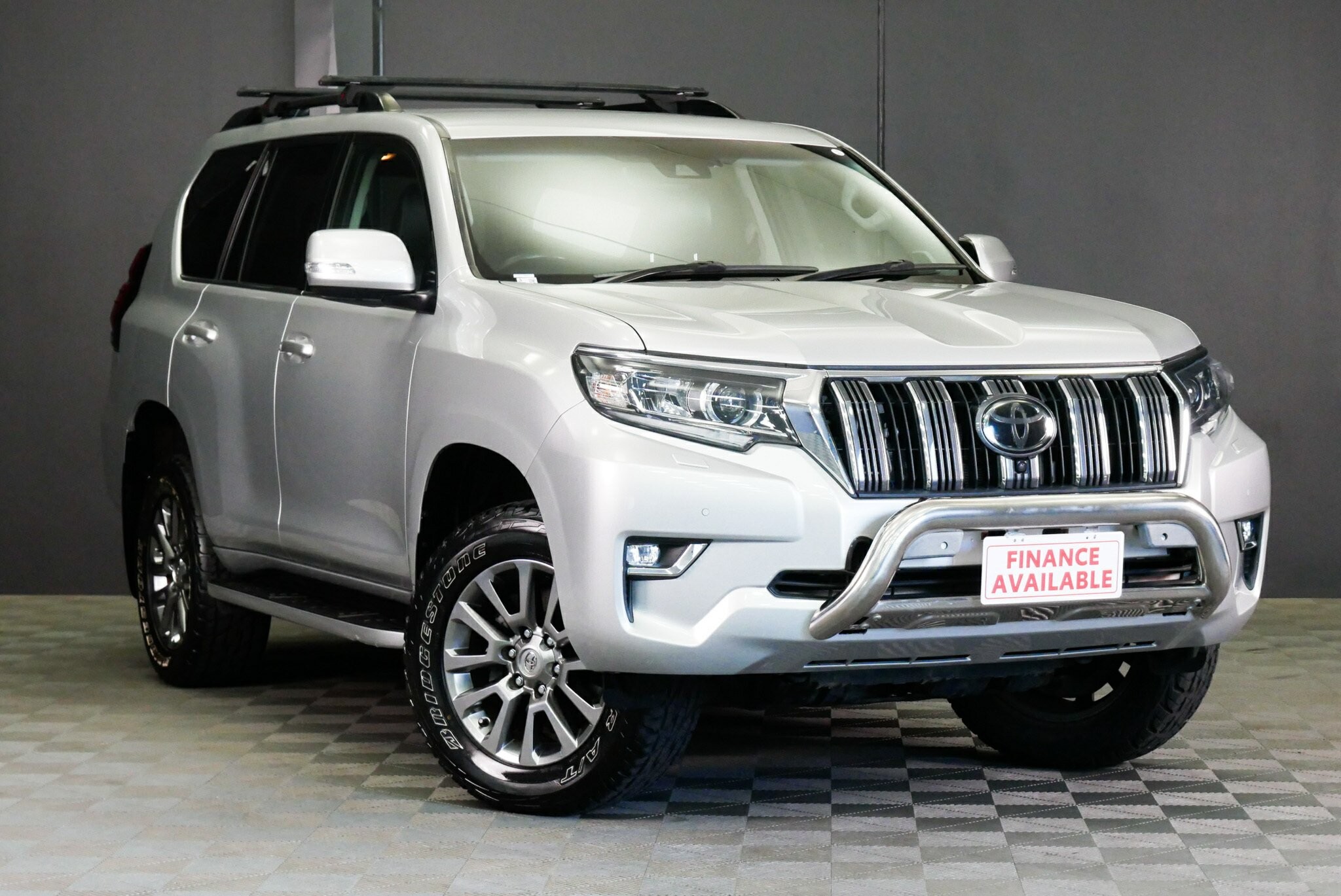 Toyota Landcruiser Prado image 1
