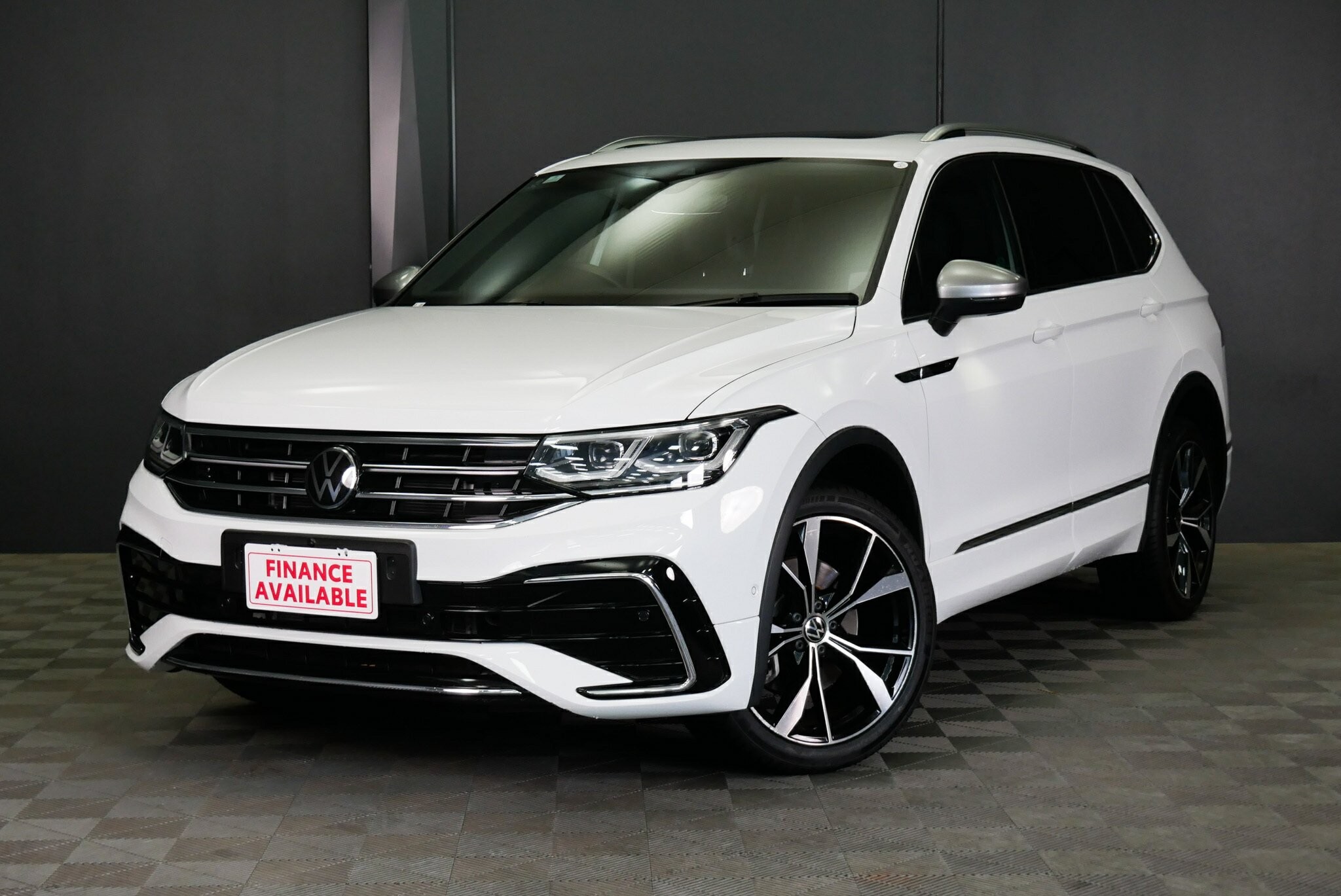 Volkswagen Tiguan image 3