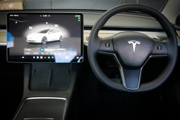 https://vehicle-cdn.autoleague.cloud/30640_U110922_11.jpg