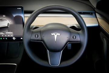 https://vehicle-cdn.autoleague.cloud/30640_U110922_12.jpg