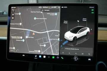 https://vehicle-cdn.autoleague.cloud/30640_U110922_18.jpg