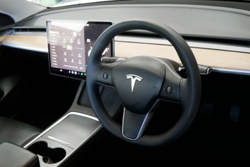 https://vehicle-cdn.autoleague.cloud/30640_U110922_8.jpg