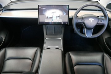 https://vehicle-cdn.autoleague.cloud/30640_U110922_9.jpg