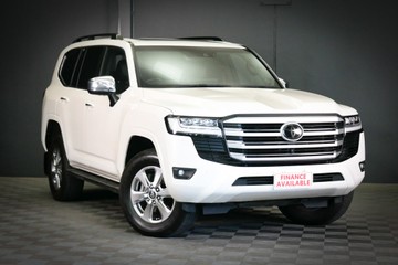 https://vehicle-cdn.autoleague.cloud/30640_U110923_1.jpg