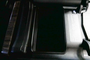 https://vehicle-cdn.autoleague.cloud/30640_U110923_14.jpg