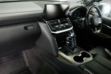 https://vehicle-cdn.autoleague.cloud/30640_U110923_19.jpg