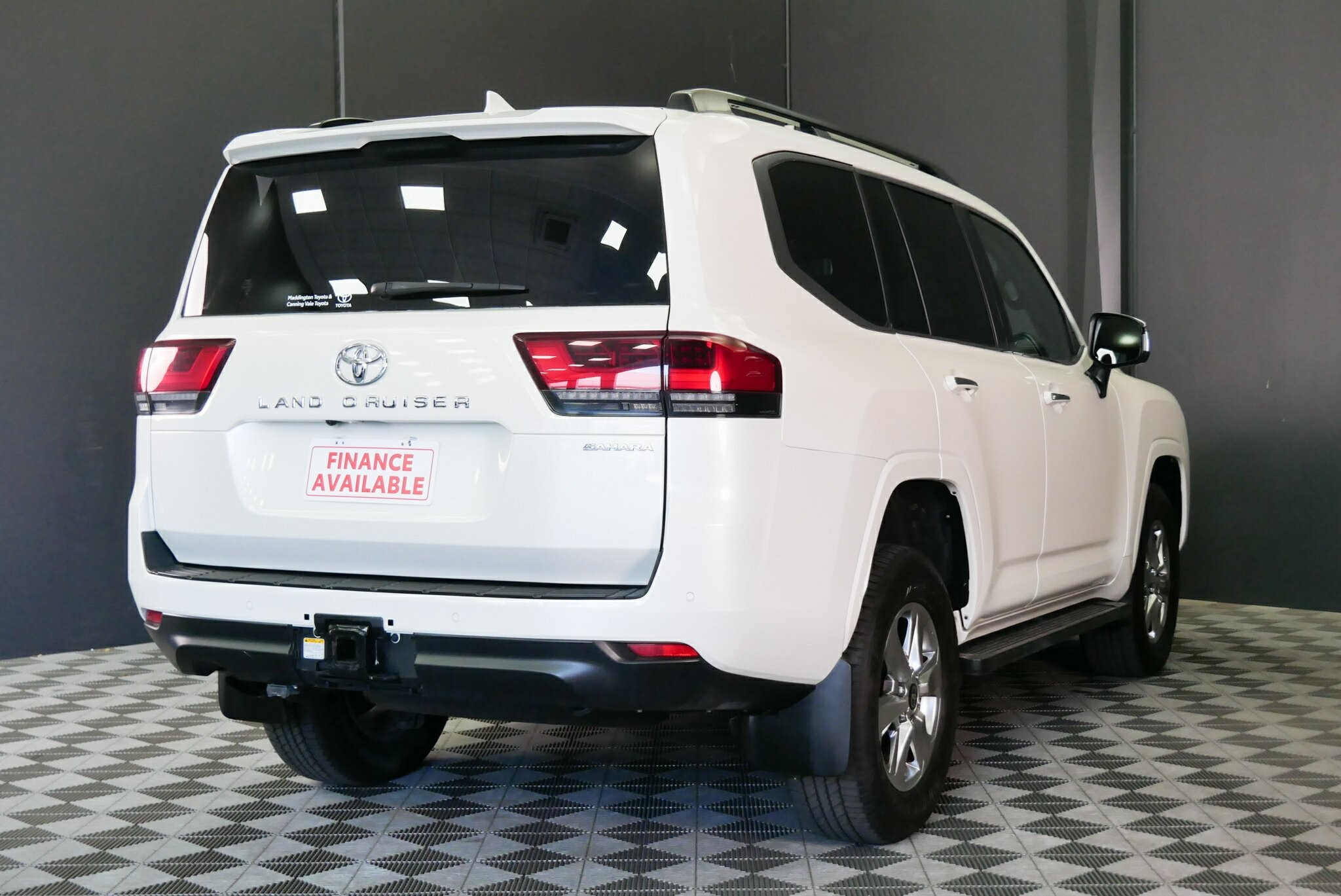 Toyota Landcruiser image 4