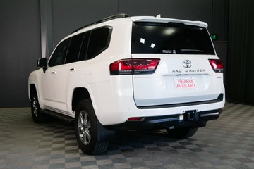 https://vehicle-cdn.autoleague.cloud/30640_U110923_6.jpg