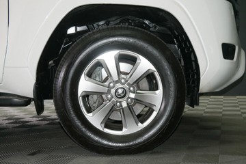 https://vehicle-cdn.autoleague.cloud/30640_U110923_7.jpg