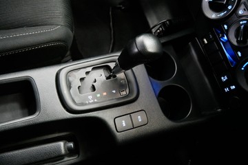 https://vehicle-cdn.autoleague.cloud/30640_U110936_14.jpg
