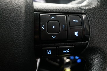 https://vehicle-cdn.autoleague.cloud/30640_U110936_16.jpg
