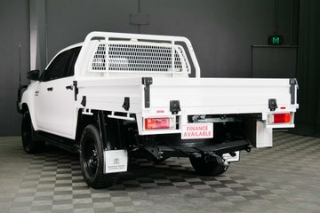 https://vehicle-cdn.autoleague.cloud/30640_U110936_6.jpg