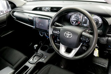 https://vehicle-cdn.autoleague.cloud/30640_U110936_9.jpg