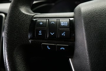 https://vehicle-cdn.autoleague.cloud/30640_U110937_16.jpg
