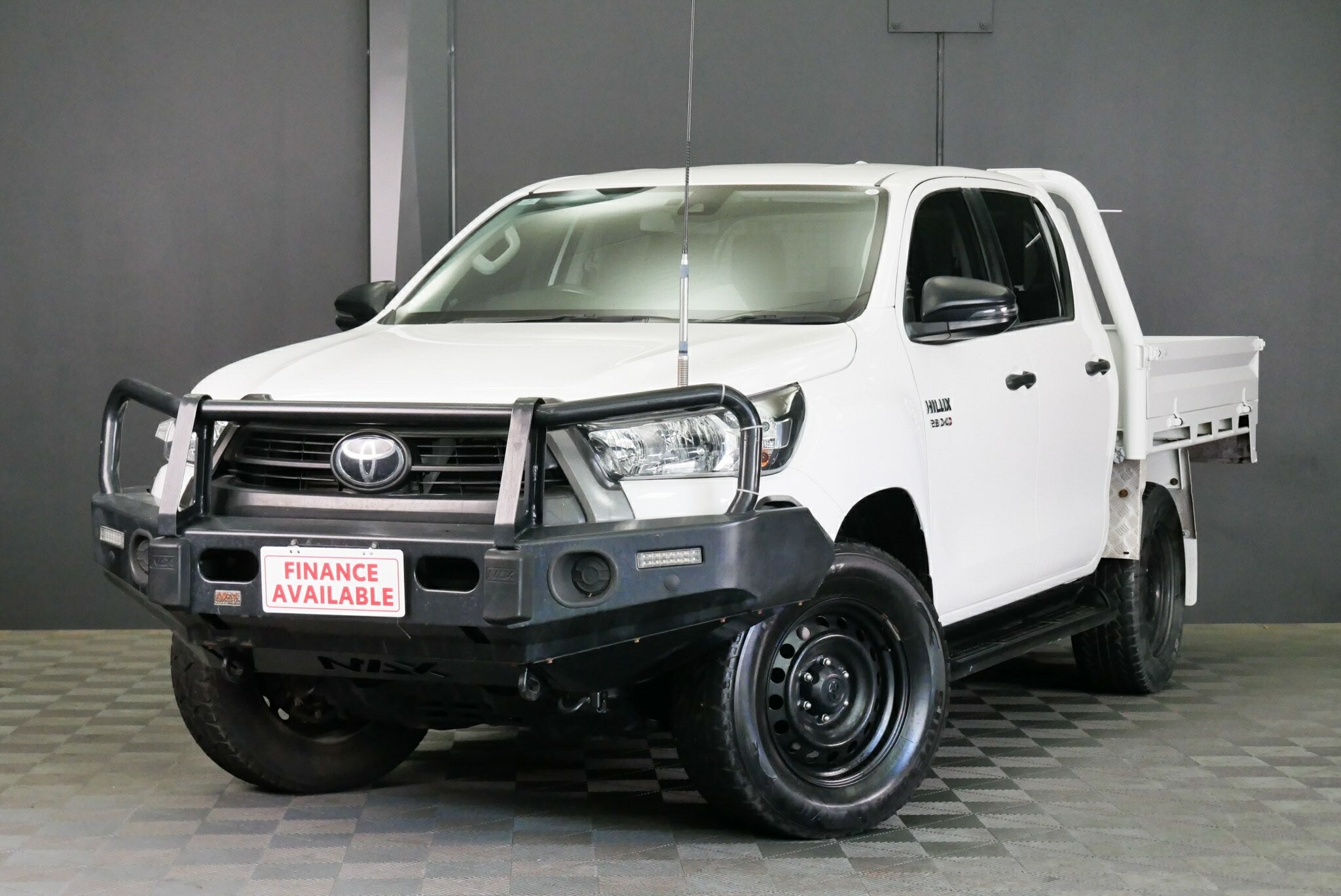 Toyota Hilux image 3