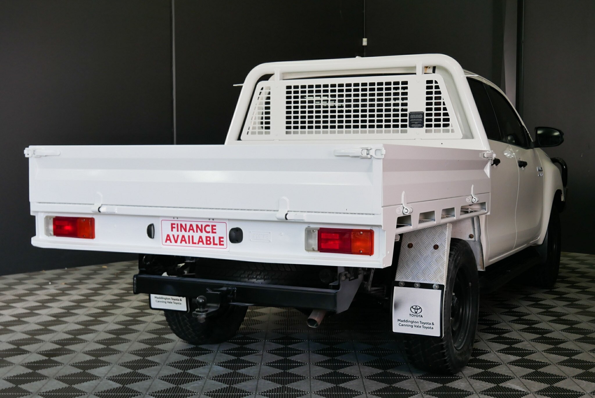 Toyota Hilux image 4