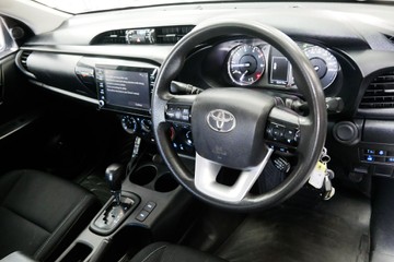 https://vehicle-cdn.autoleague.cloud/30640_U110937_9.jpg