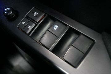 https://vehicle-cdn.autoleague.cloud/30640_U110939_16.jpg