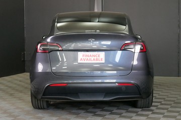 https://vehicle-cdn.autoleague.cloud/30640_U110950_5.jpg