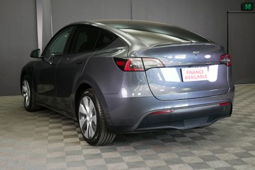 https://vehicle-cdn.autoleague.cloud/30640_U110950_6.jpg