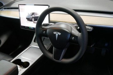 https://vehicle-cdn.autoleague.cloud/30640_U110950_7.jpg
