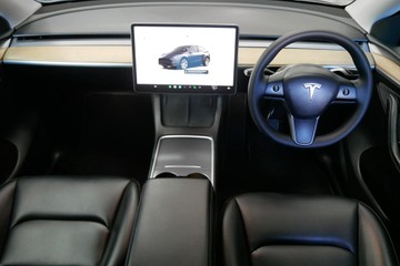 https://vehicle-cdn.autoleague.cloud/30640_U110950_8.jpg