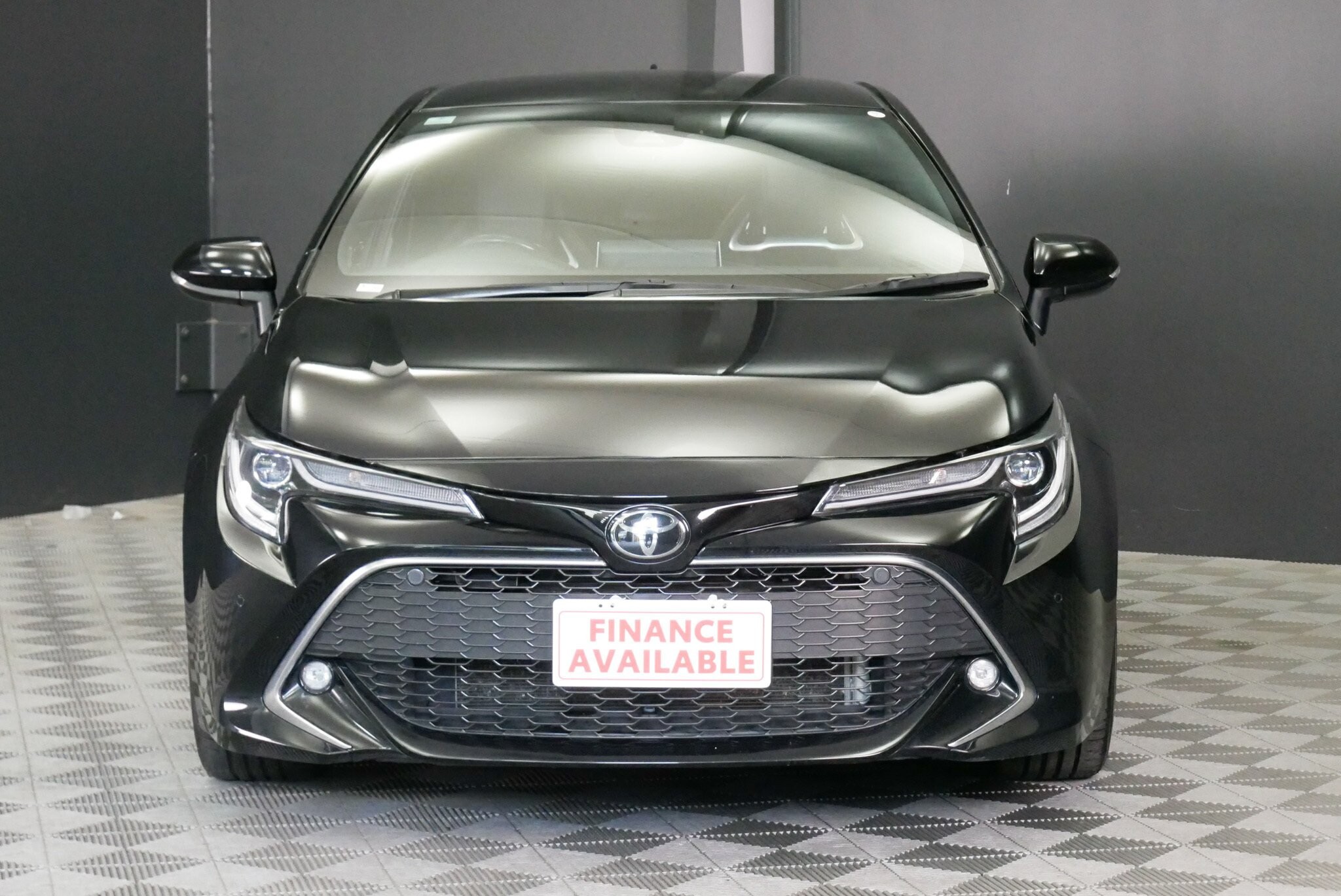 Toyota Corolla image 2