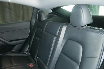 https://vehicle-cdn.autoleague.cloud/30640_U110953_24.jpg
