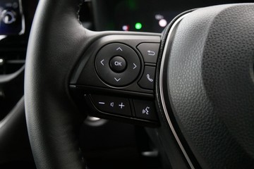 https://vehicle-cdn.autoleague.cloud/30640_U110975_14.jpg