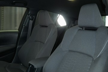 https://vehicle-cdn.autoleague.cloud/30640_U110975_19.jpg