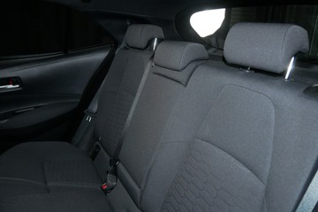 https://vehicle-cdn.autoleague.cloud/30640_U110975_20.jpg